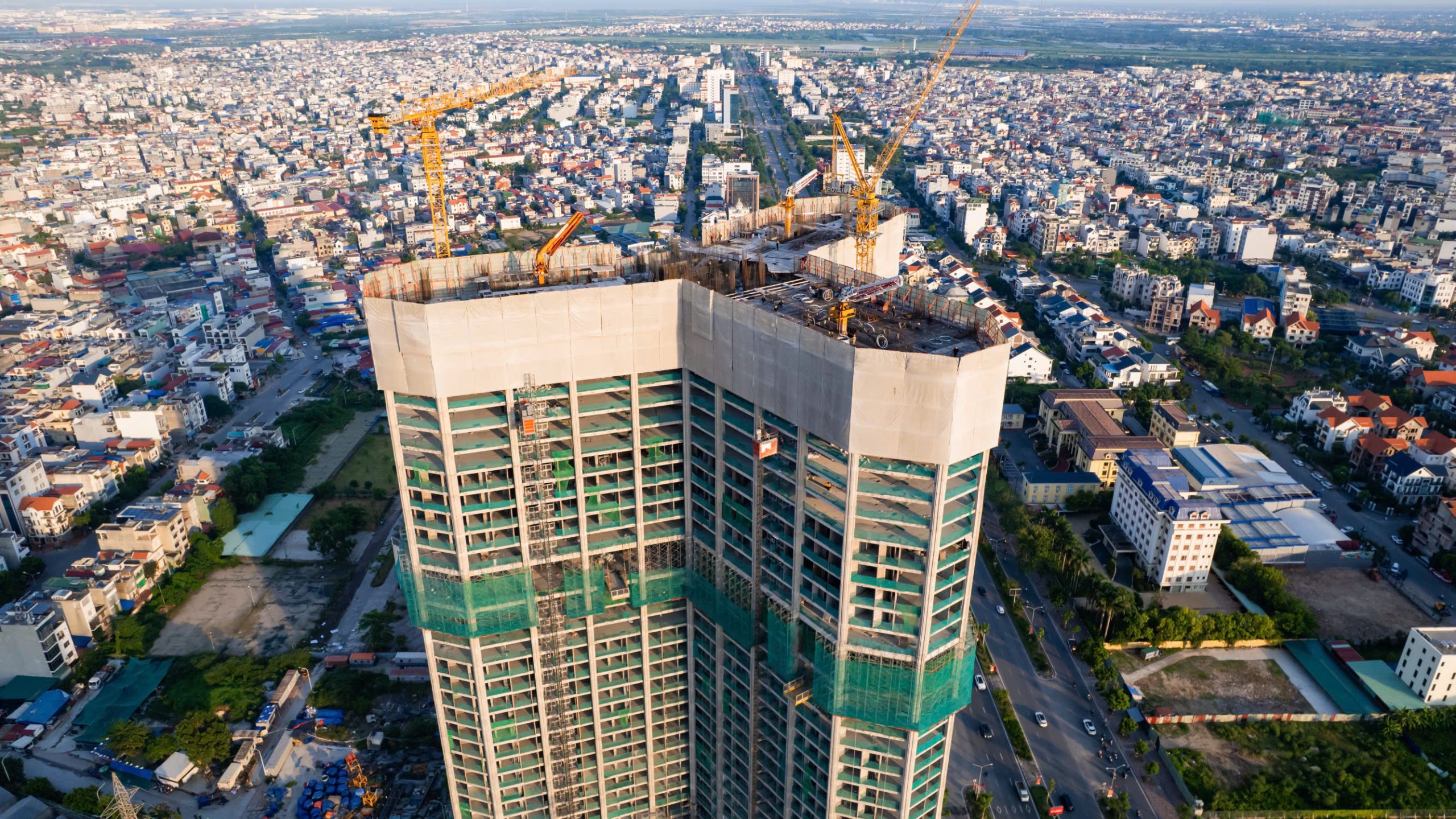 Tòa tháp thiết kế cánh hòa phượng